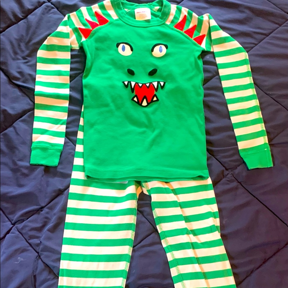 Hanna Andersson dragon pjs size 10